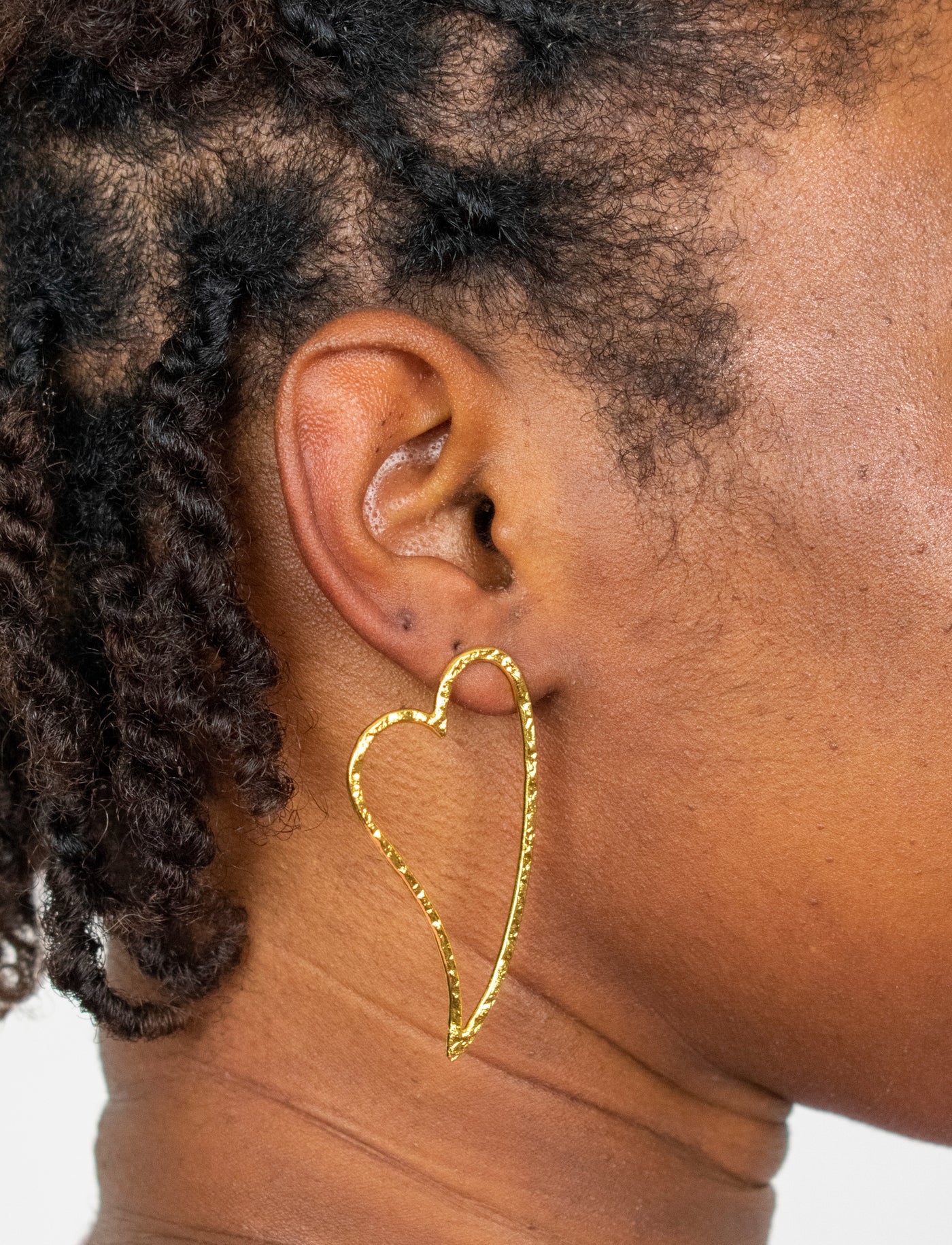 Large Bold Heart Brass Earring – mynashipai